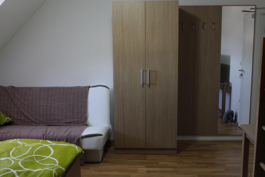 Hotel Hisa Nasprot Sonca Črnomelj Habitación foto